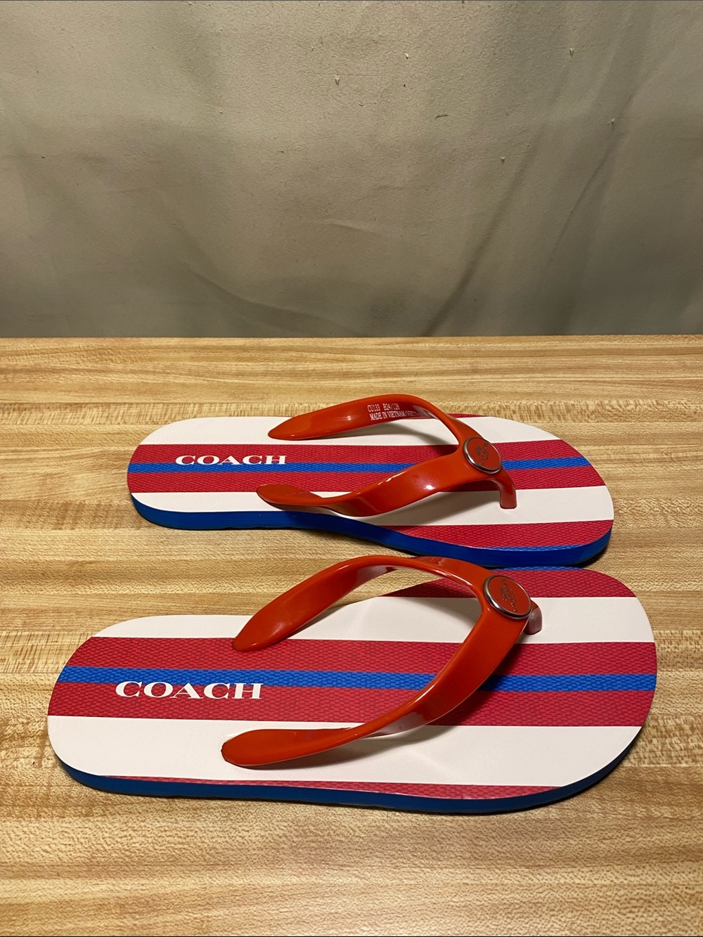 Coach Zayn Flip Flops Sandals Miami Red Muti Stripe Print Rubber Slip on  5B